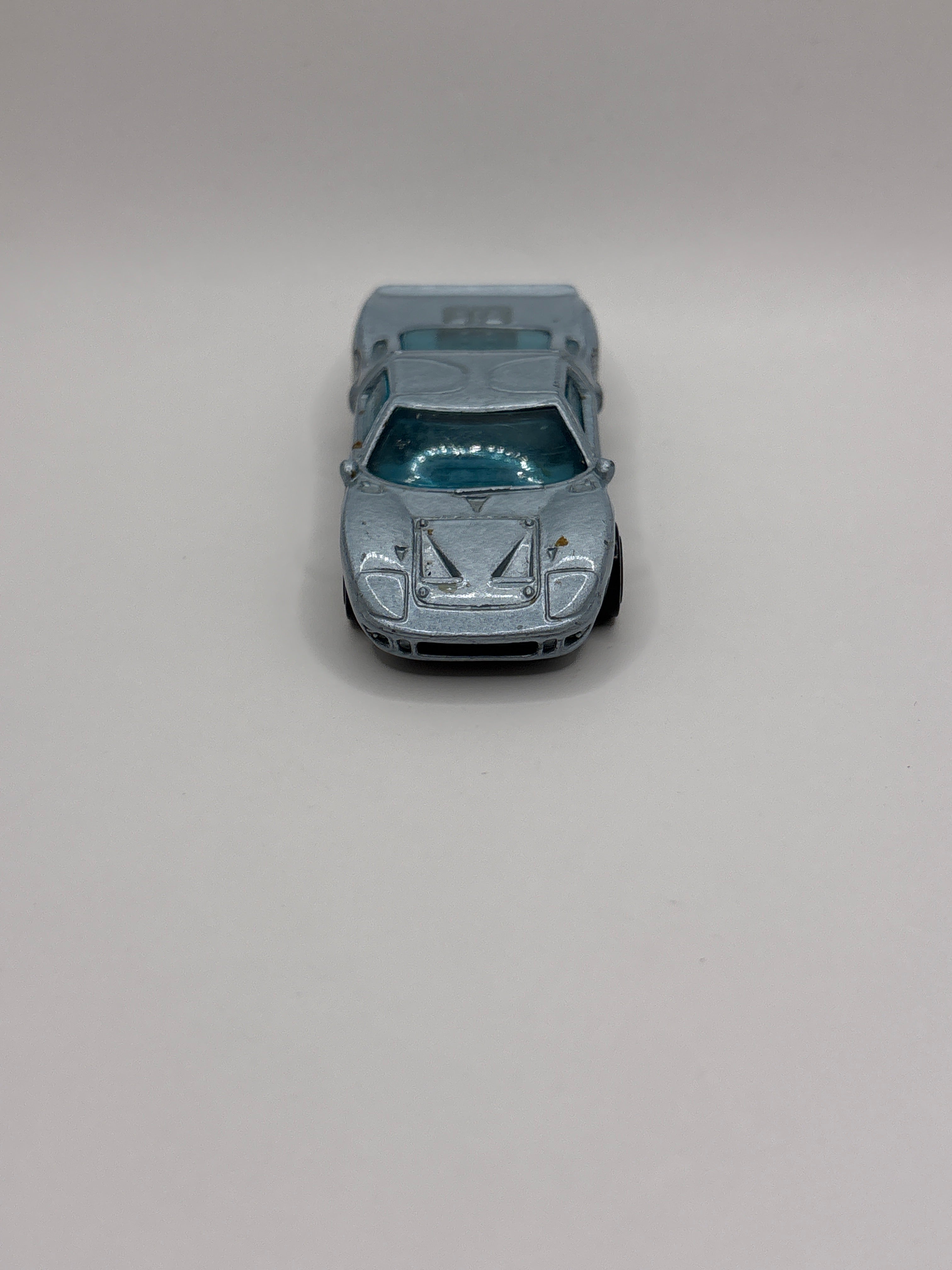 Hot Wheels Ford GT-40 Diecast