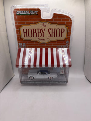 Greenlight 1954 Studebaker Commander Starliner Witg Vintage Gas Pump Diecast