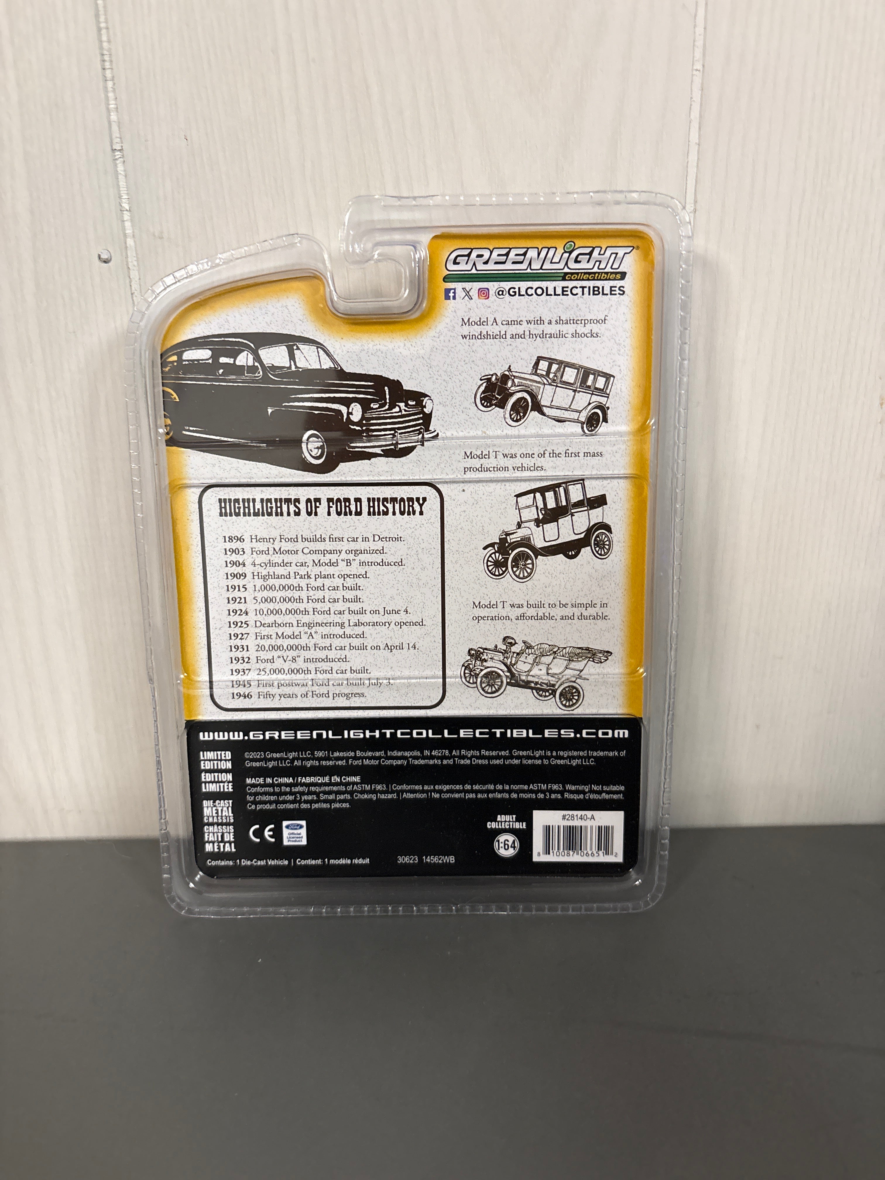 Greenlight 1946 Ford Super Deluxe Fordor Diecast