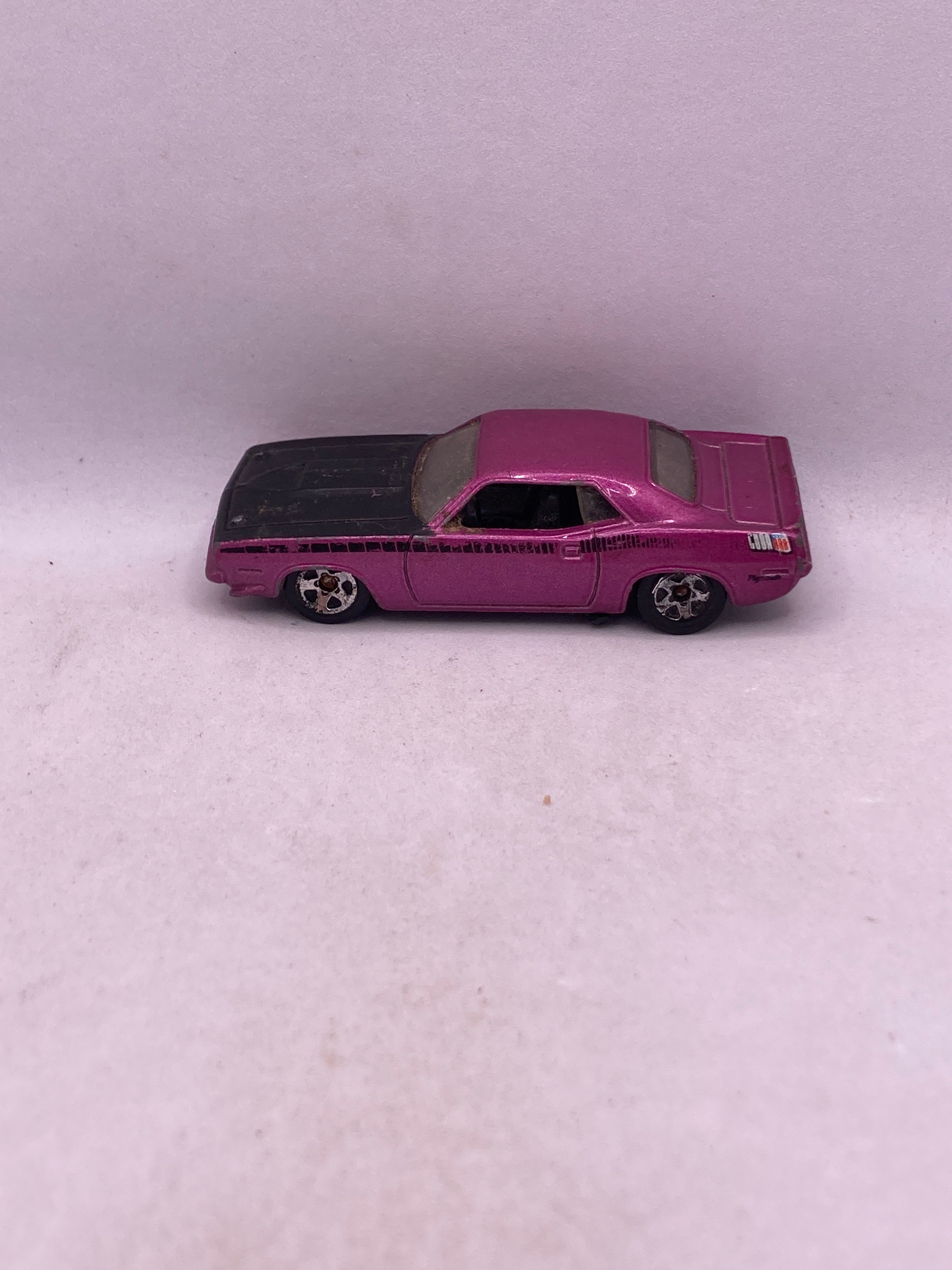 Hot Wheels 70 Plymouth AAR Cuda Diecast