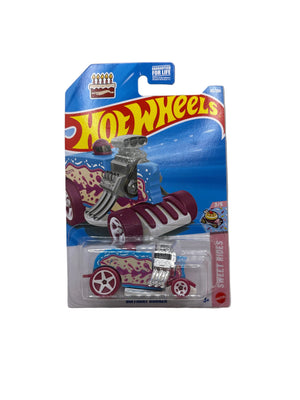 Hot Wheels Birthday Burner Diecast multicolored
