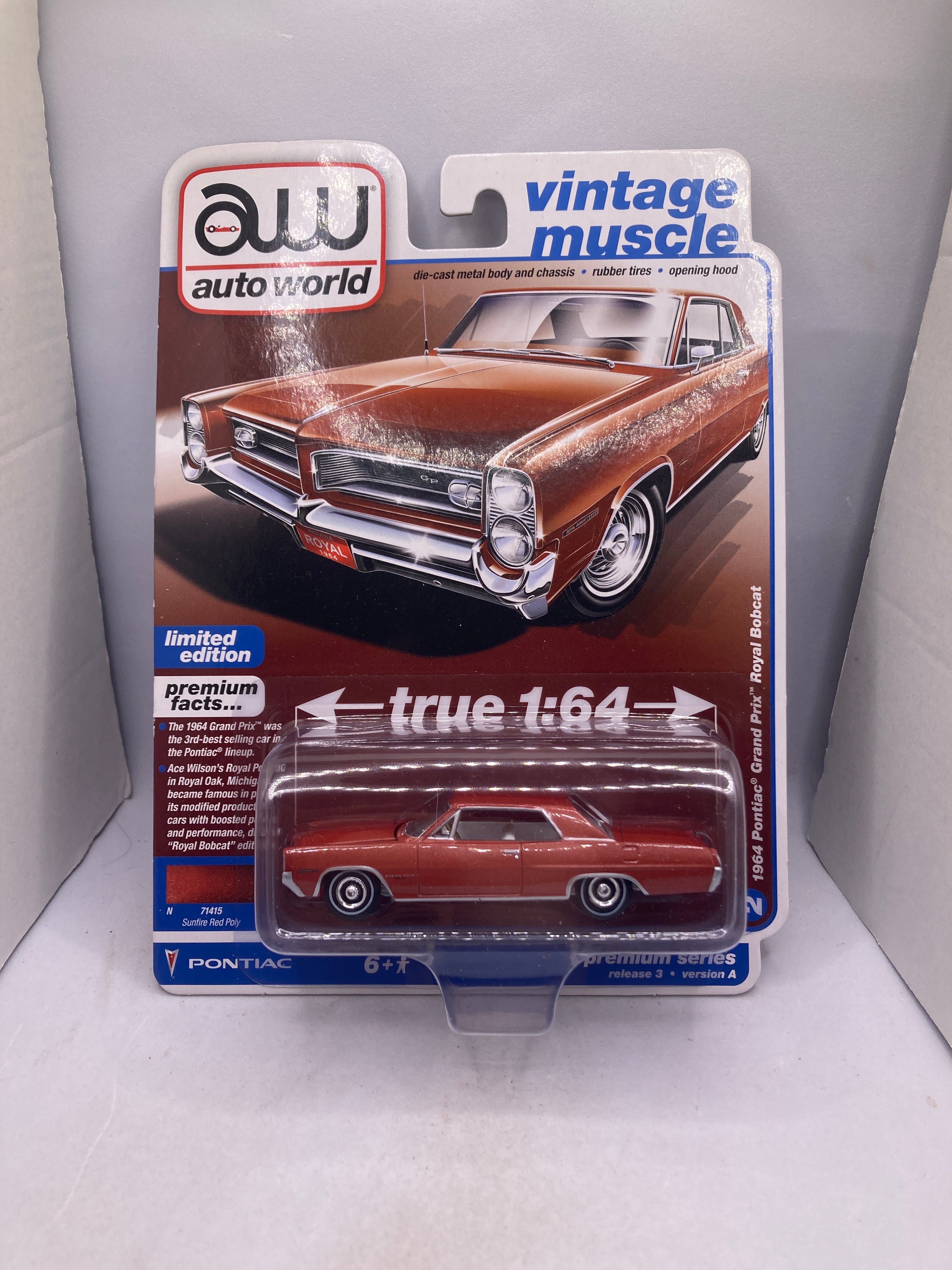 Auto World 1964 Pontiac Grand Prix Royal Bobcat Diecast