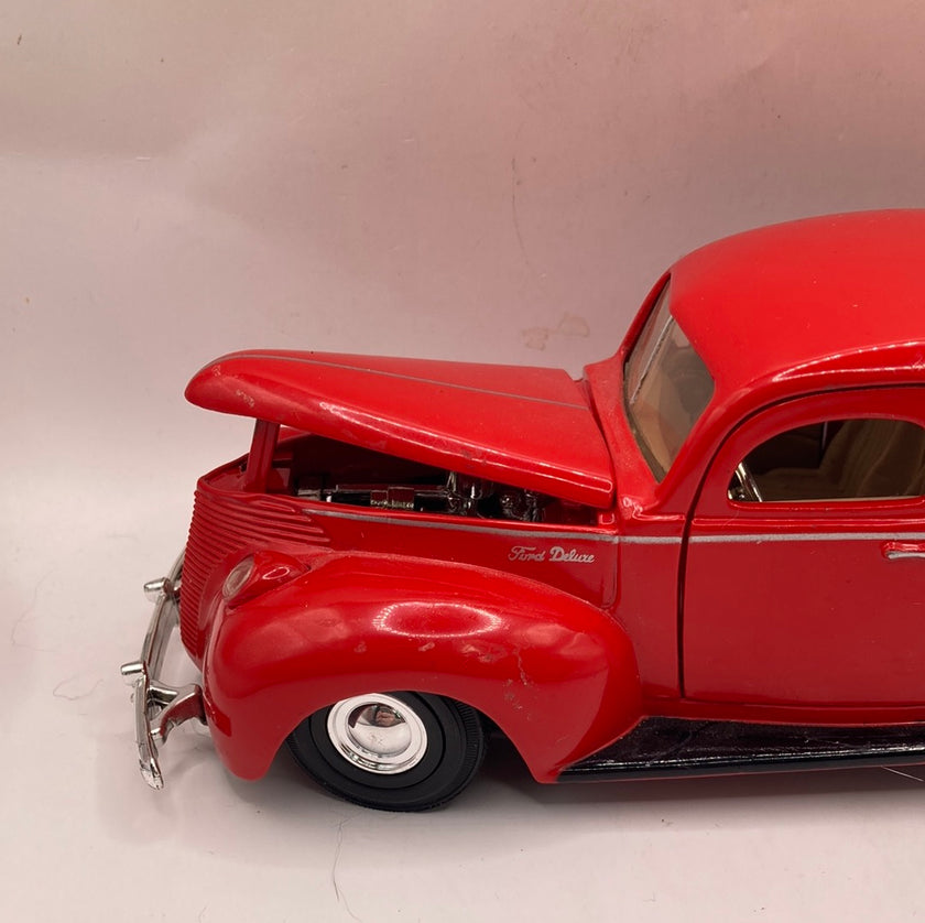 Motormax 1940 Ford Deluxe Diecast