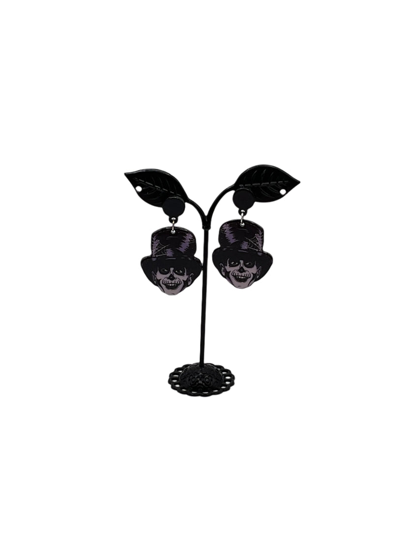 Top hat skull earrings