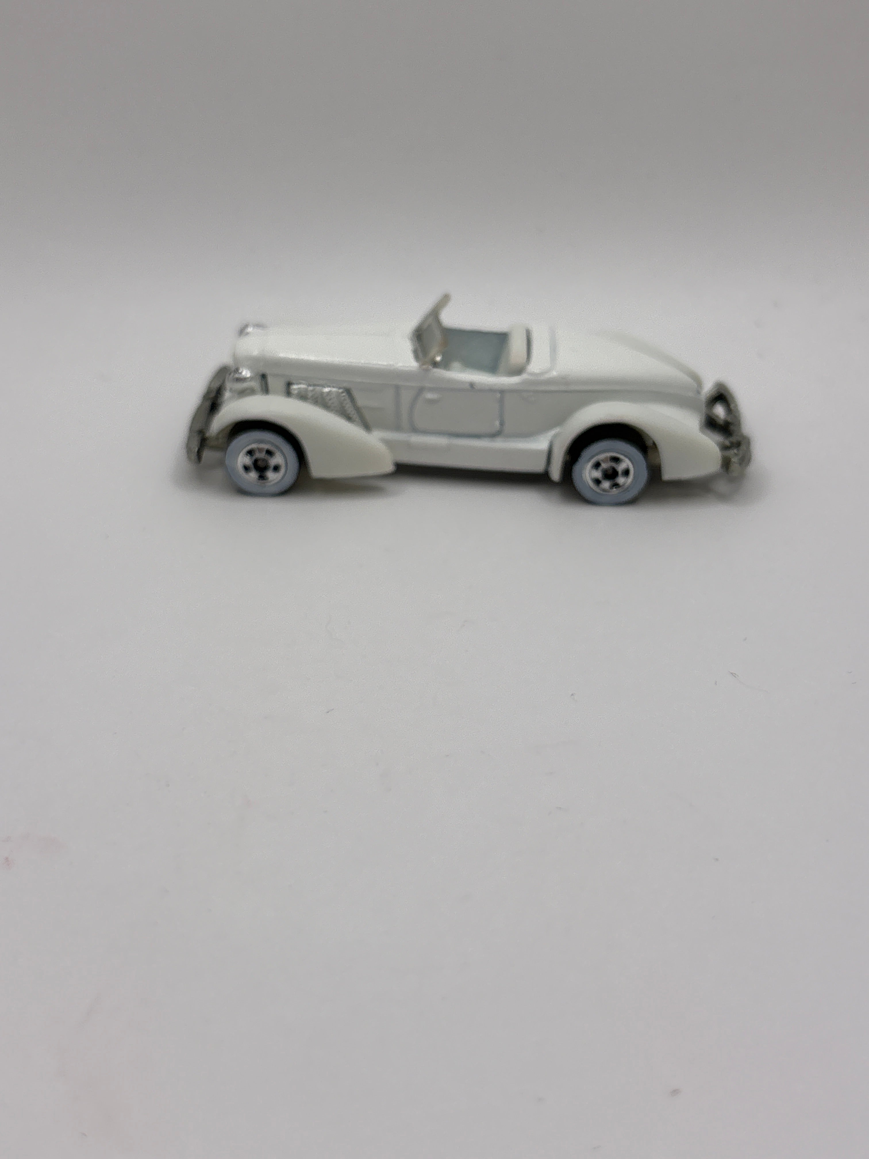 Hot Wheels Auburn 852 Diecast