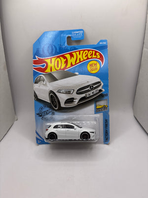 Hot Wheels 19 Mercedes-Benz A-Class Diecast white