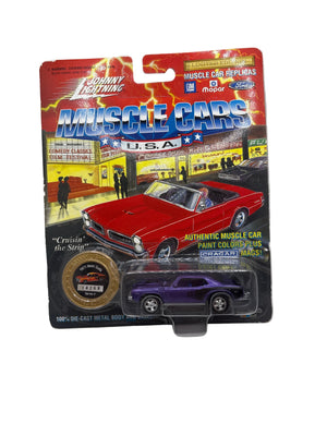 Johnny Lightning 1971 HEMI Cuda Diecast