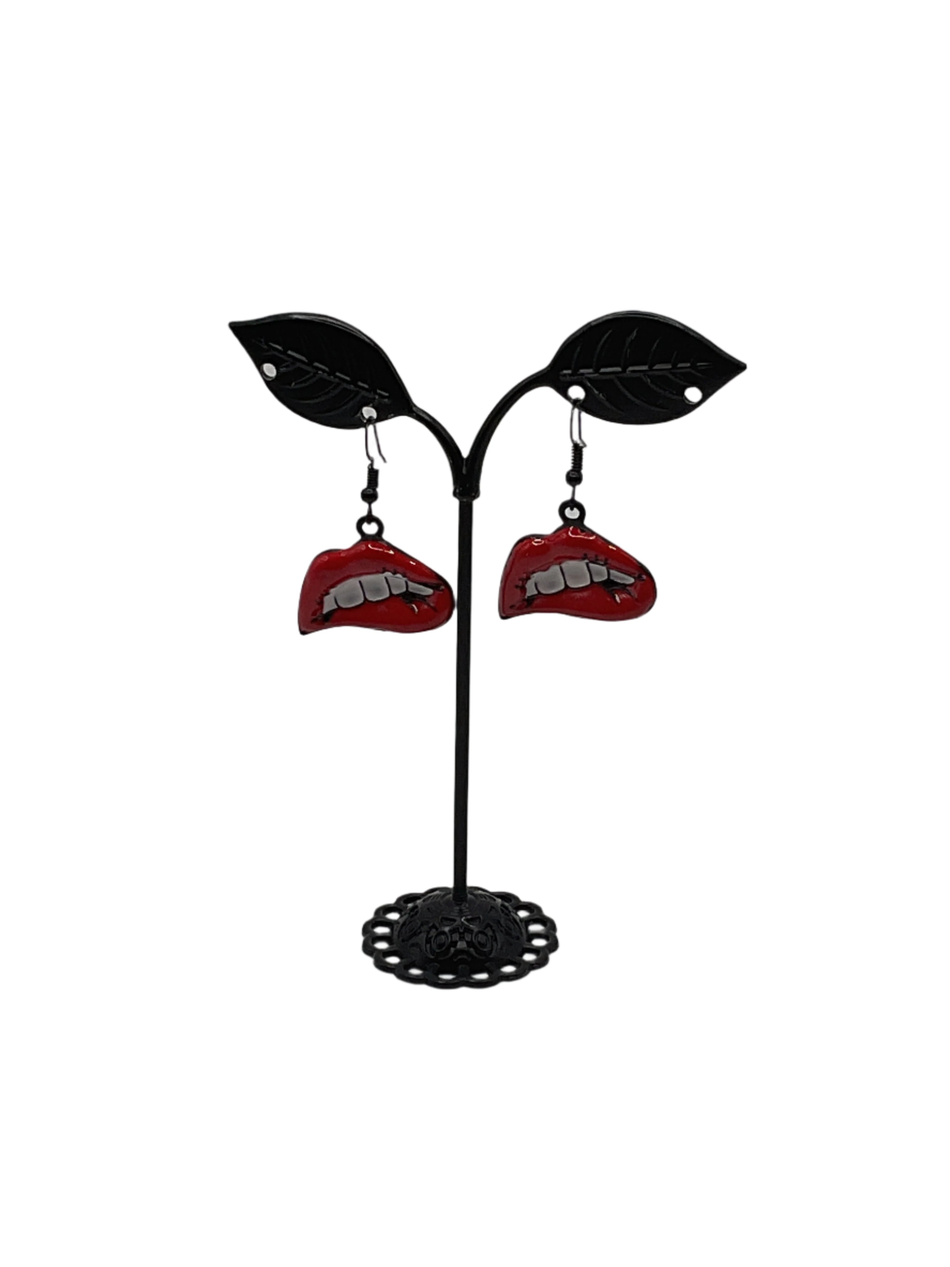 होंठ की बालियां