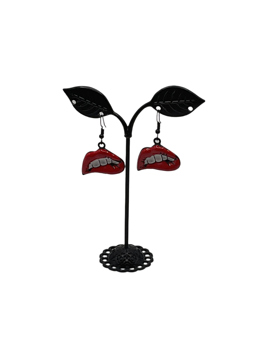 होंठ की बालियां