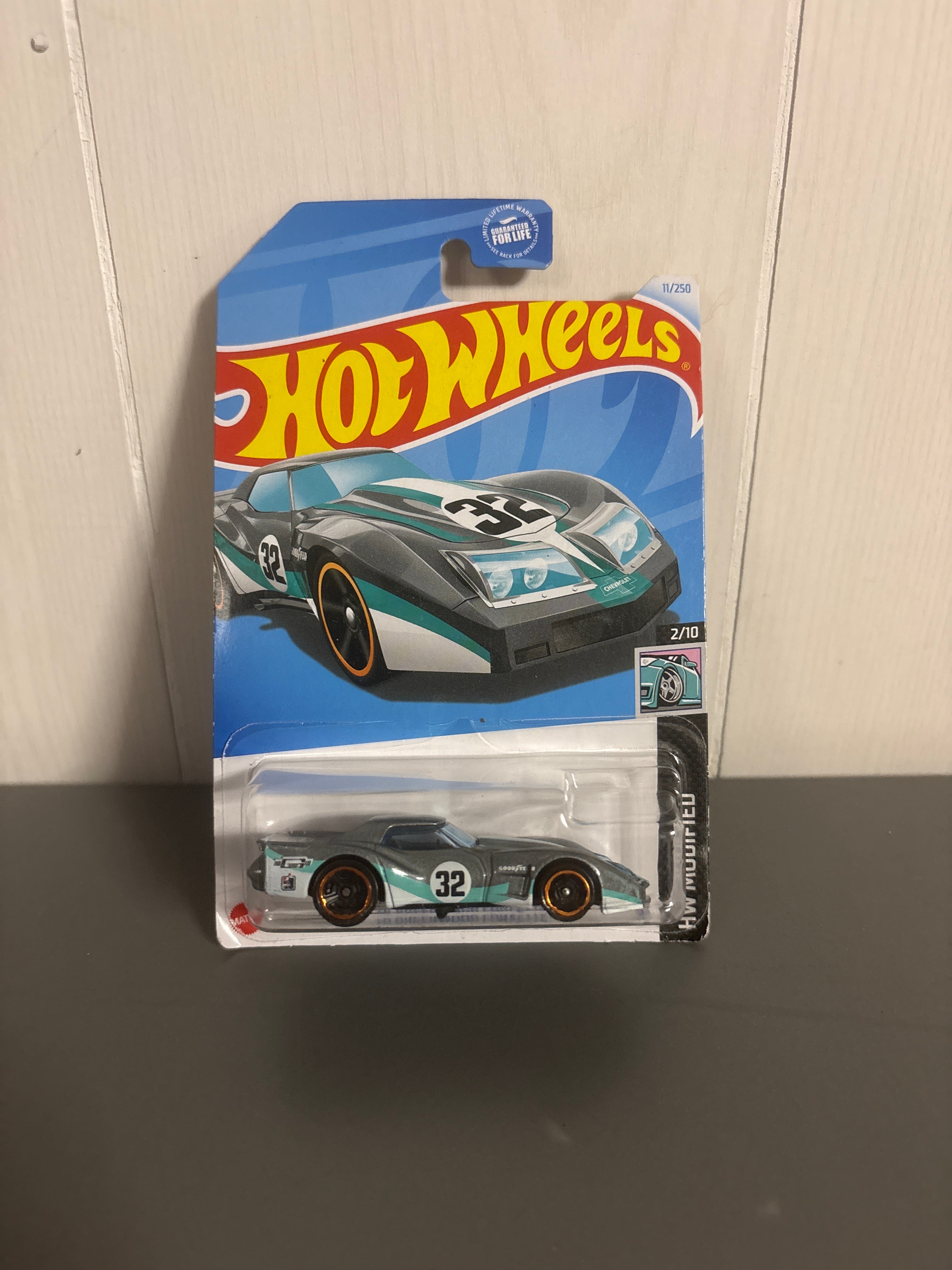 Hot Wheels 76 Greenwood Corvette Diecast