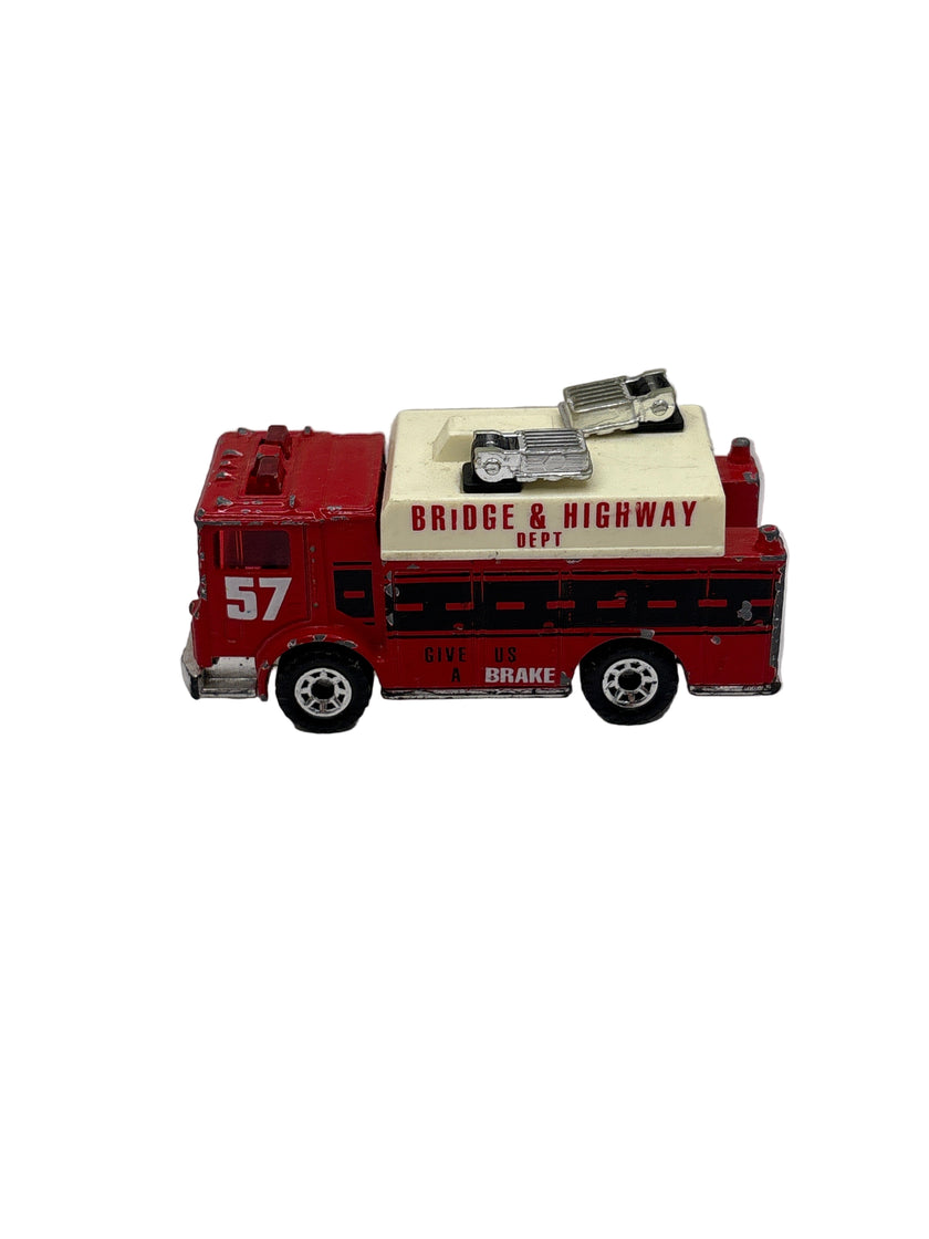 Matchbox Mack Auxiliary Power Truck Diecast red