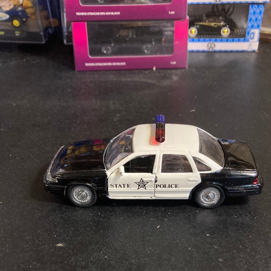 Road Champs Crown Victoria Diecast