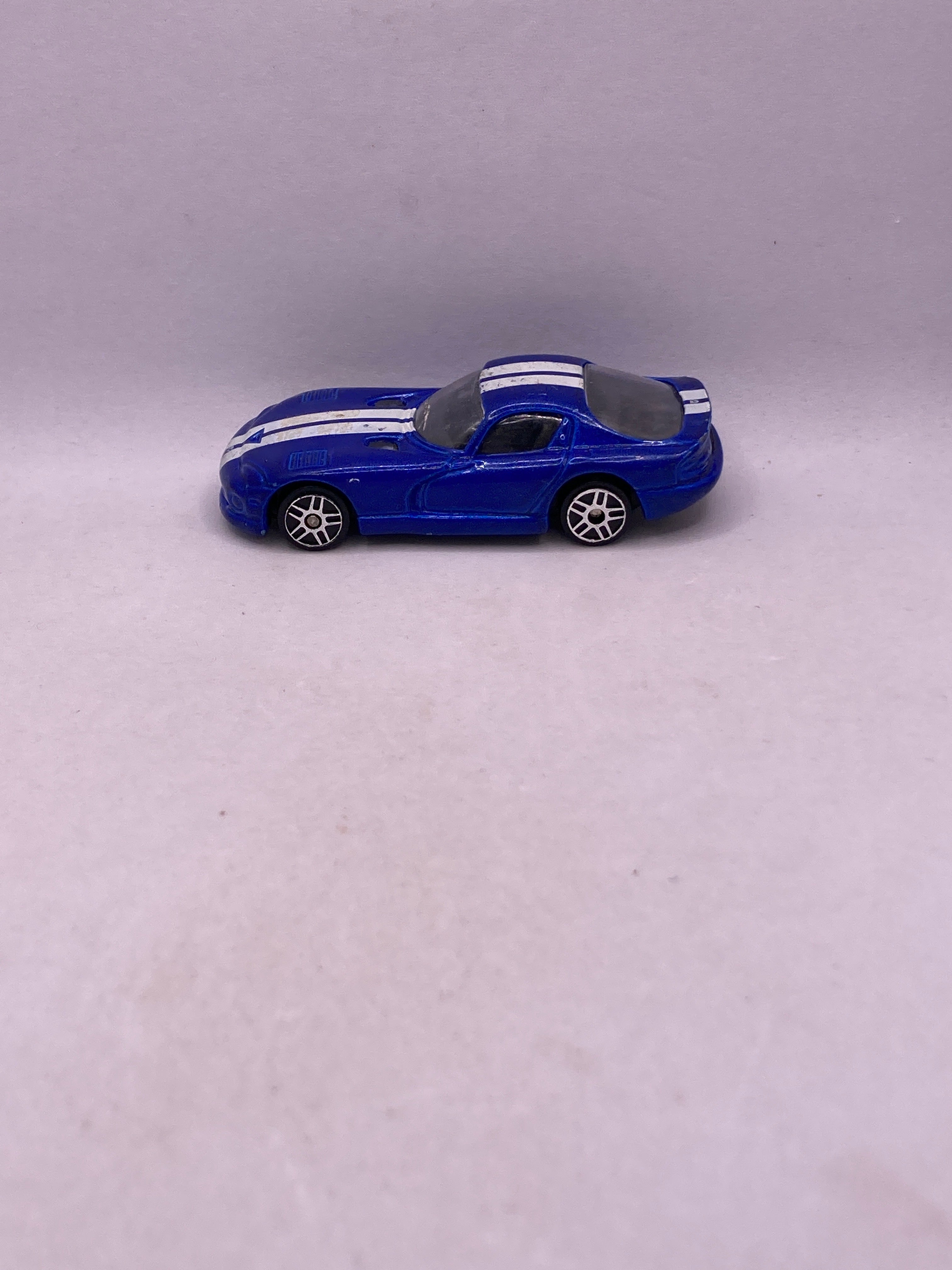 Maisto 1996 Dodge Viper GTS Diecast