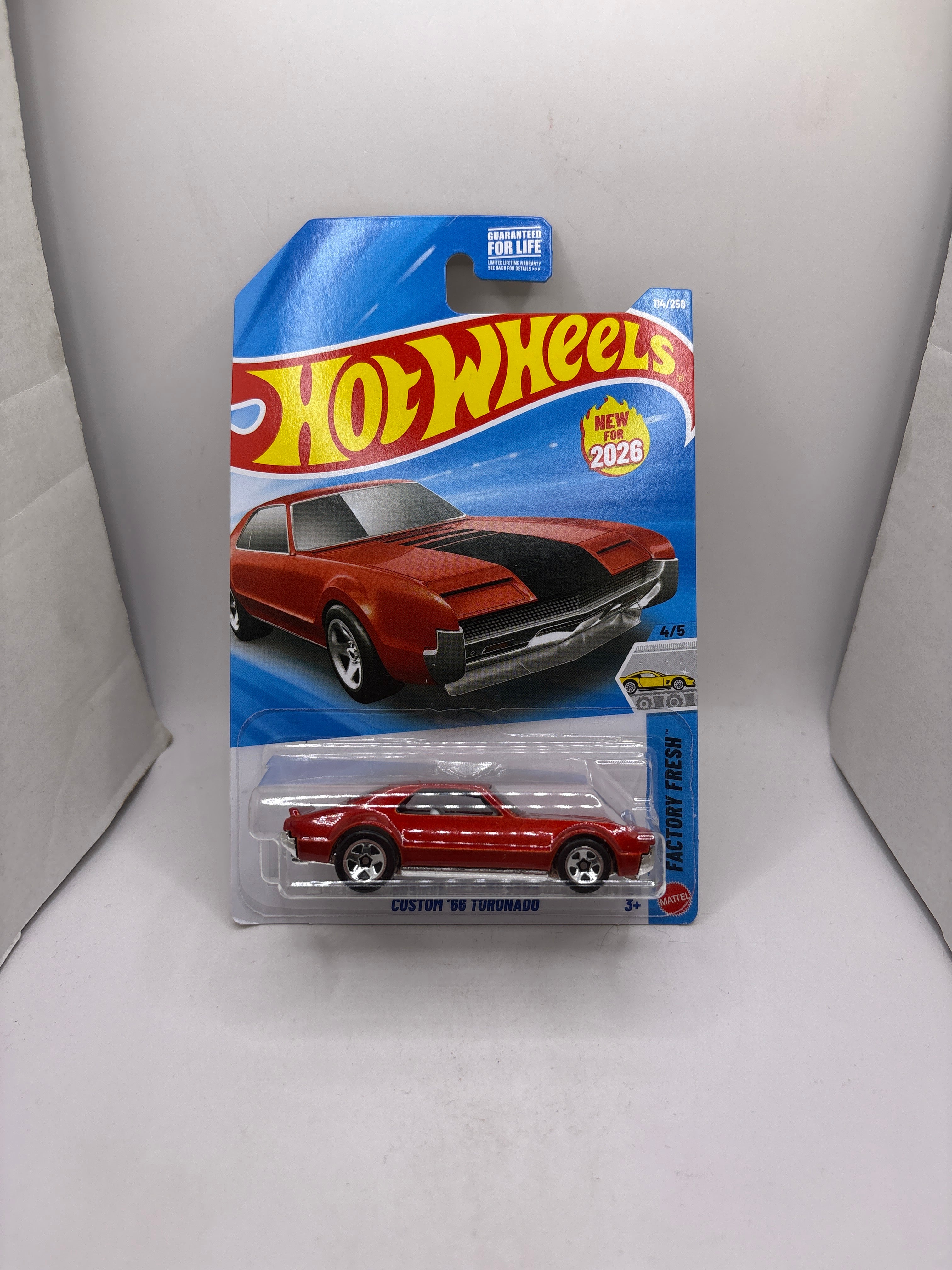 Hot Wheels Custom 66 Toronado Diecast red