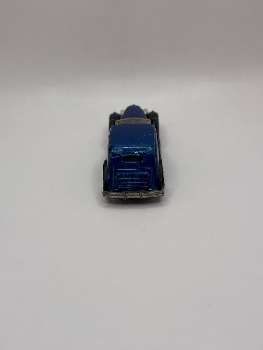 Hot Wheels 35 Classic Caddy Diecast