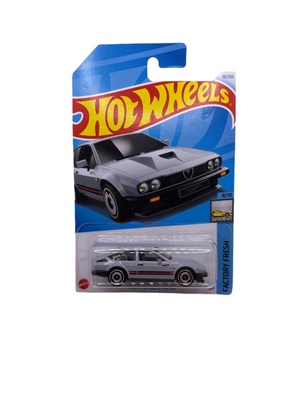 Hot Wheels Alfa Romeo GTV6 3.0 Diecast