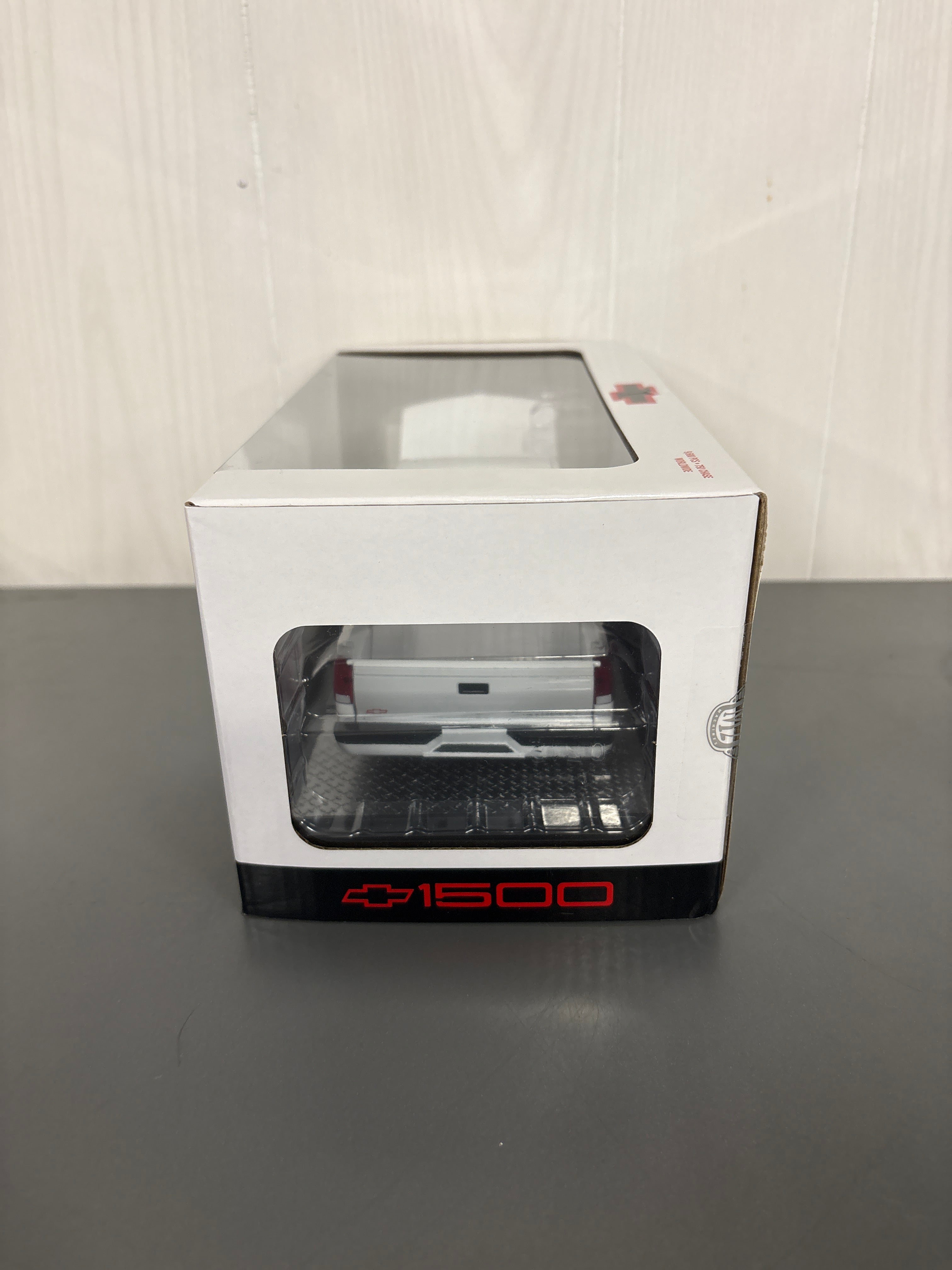 M2 1993 Chevrolet C1500 SS 454 Diecast