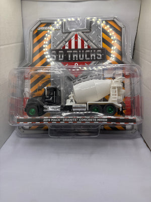 Greenlight 2019 Mack Granite Concrete Mixer Diecast