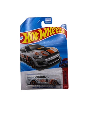 Hot Wheels 2020 Ford Mustang Shelby GT500 Diecast white