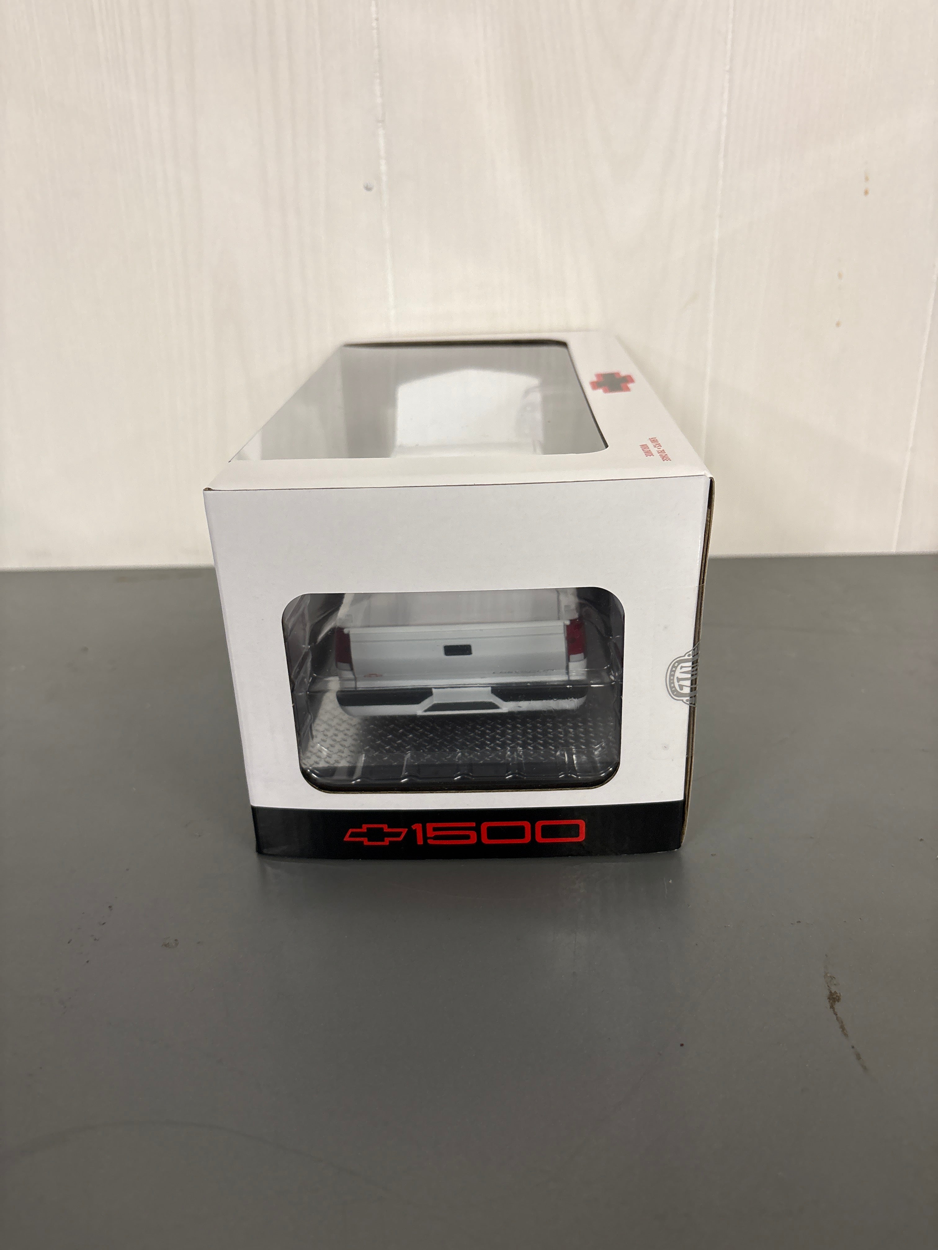 M2 1993 Chevrolet C1500 SS 454 Diecast