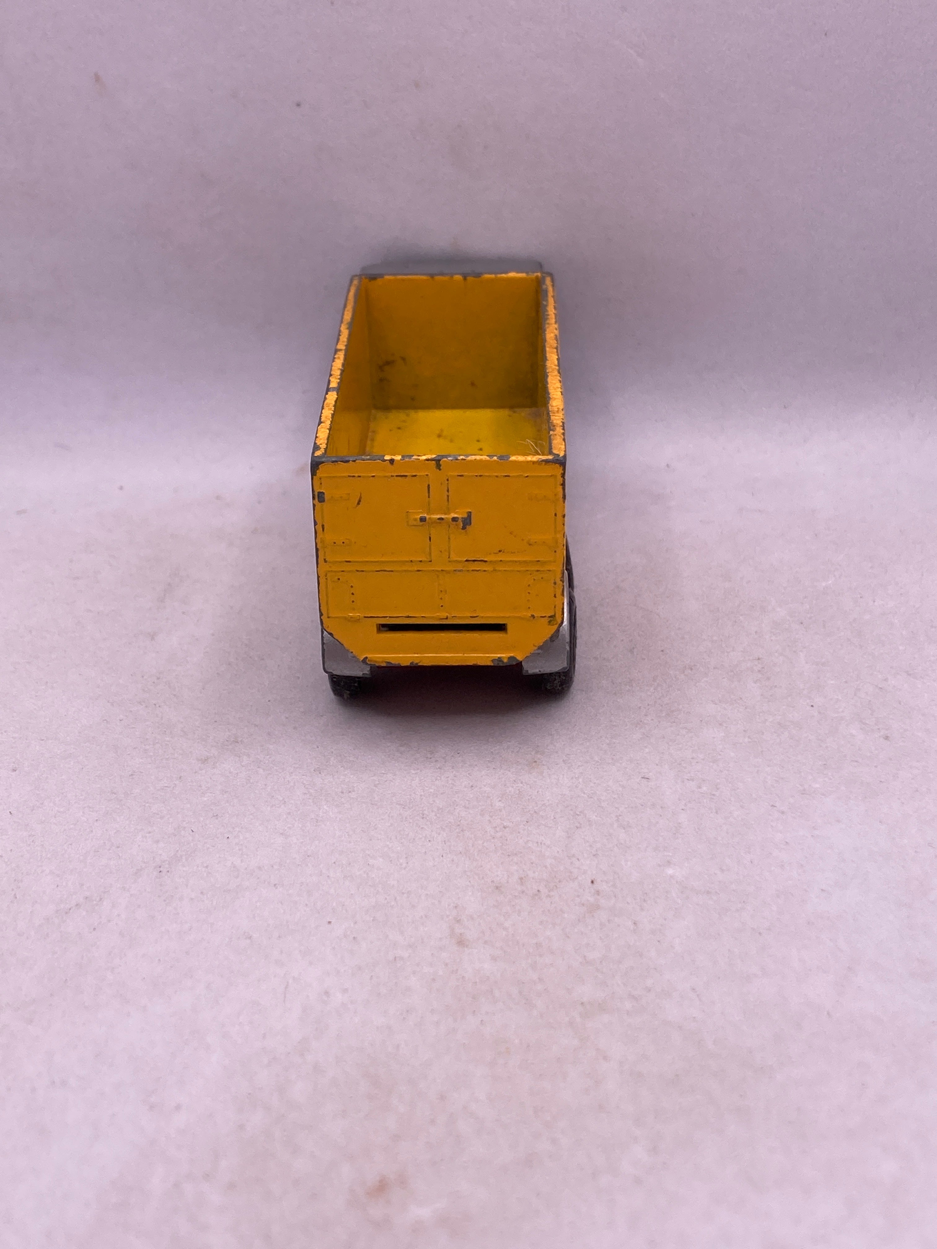 Matchbox Tipper Container Truck Diecast