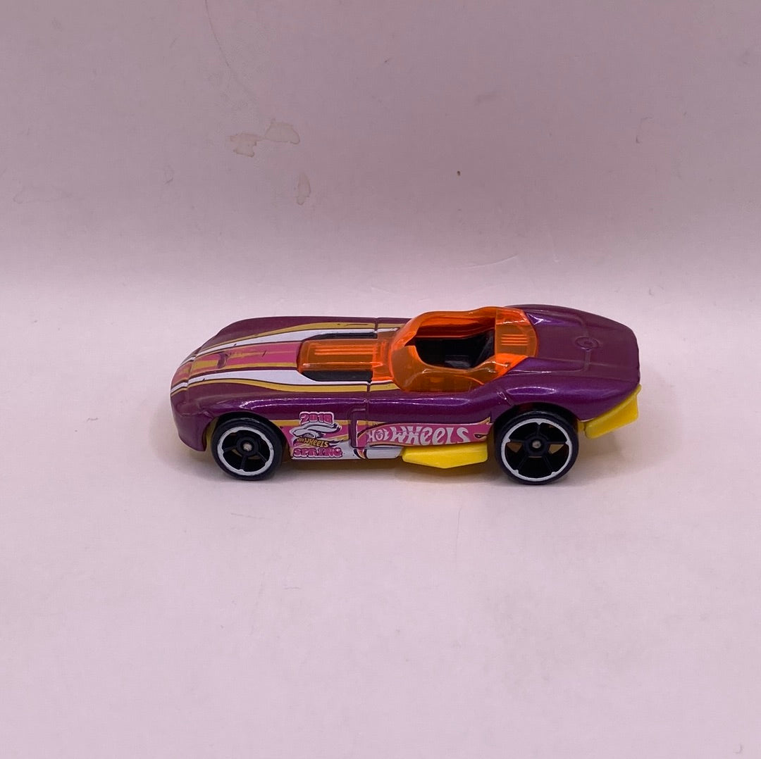 Hot Wheels BDD04 Diecast