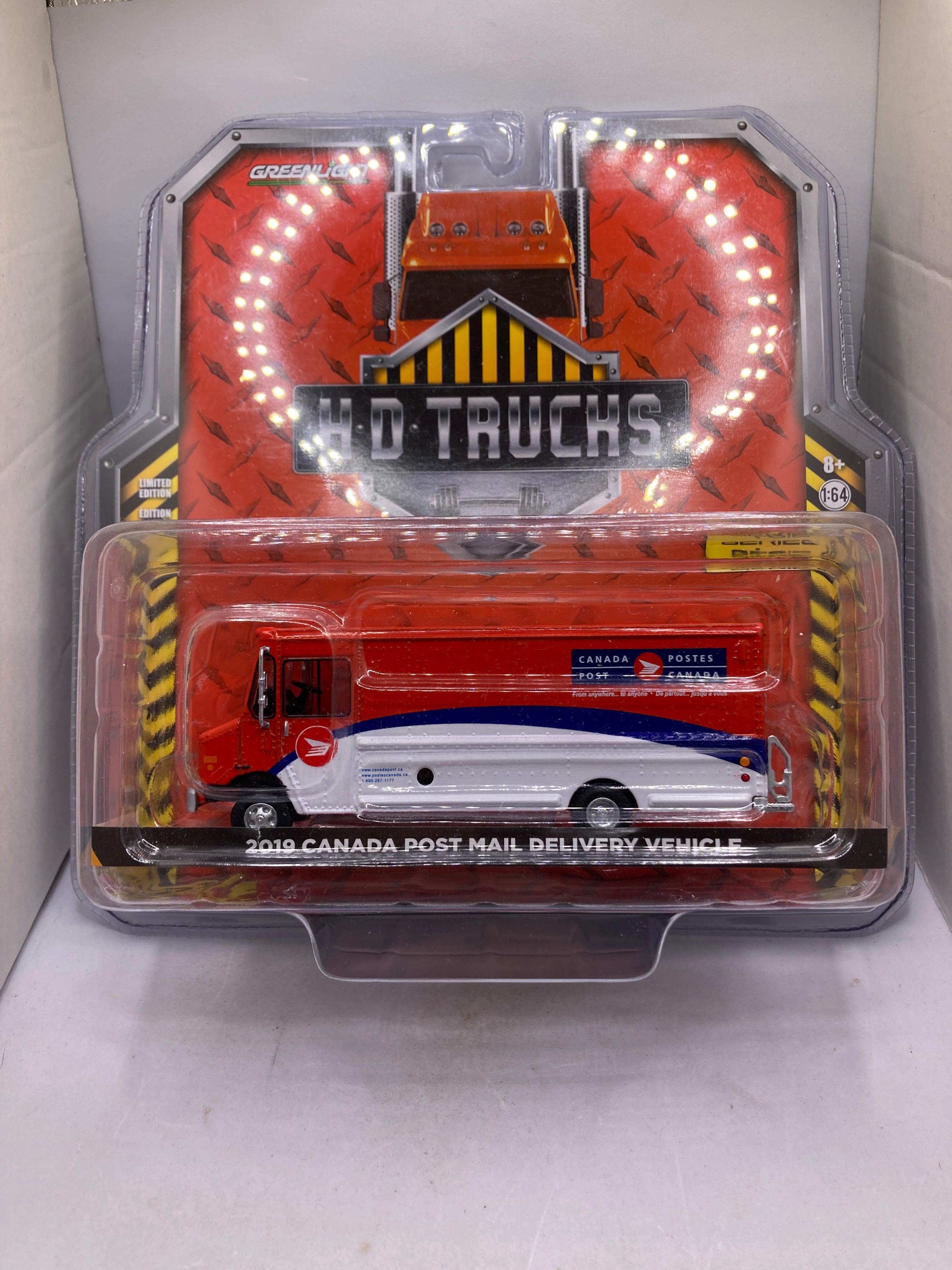 Greenlight 2019 Canada Post Mail Delivery Vehicle Diecast