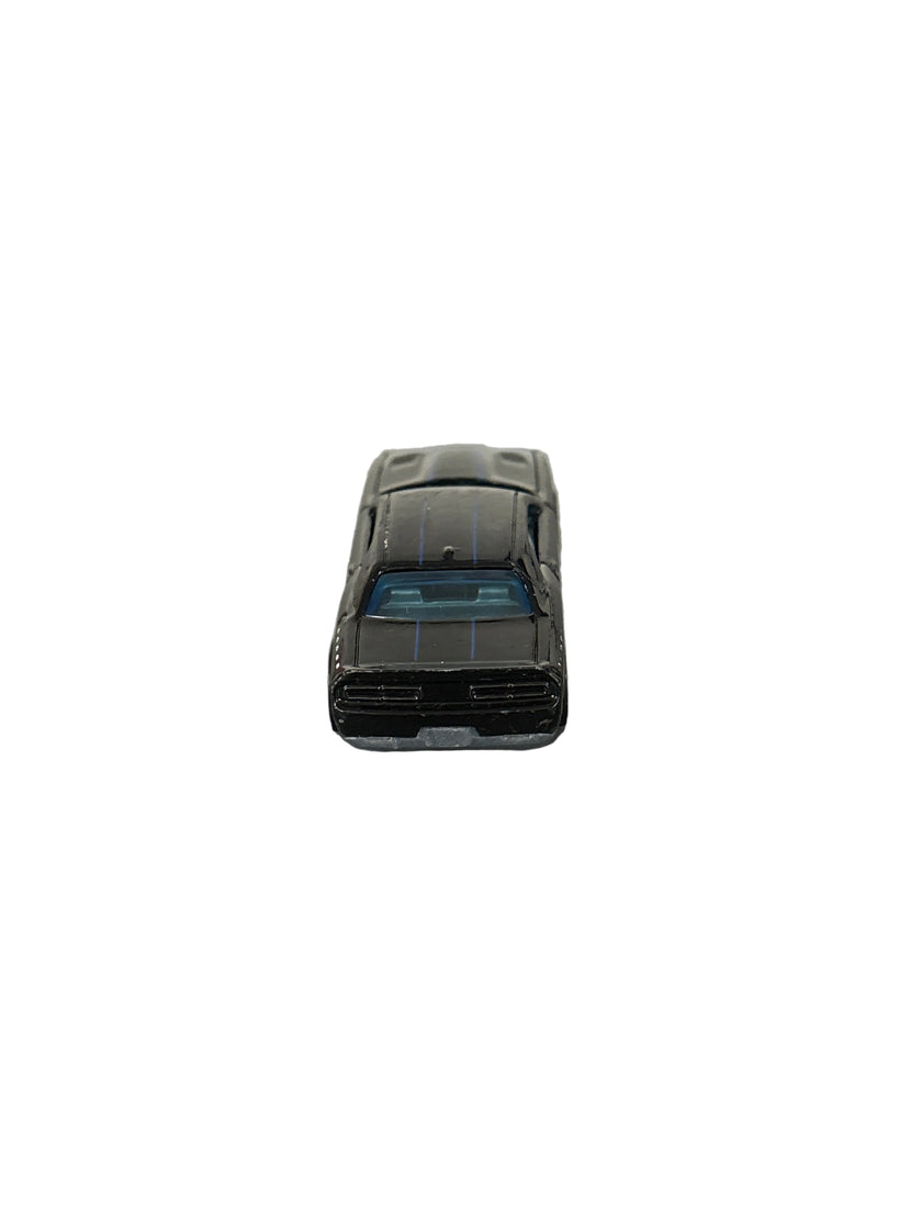 Hot Wheels 15 Dodge Challenger SRT Diecast