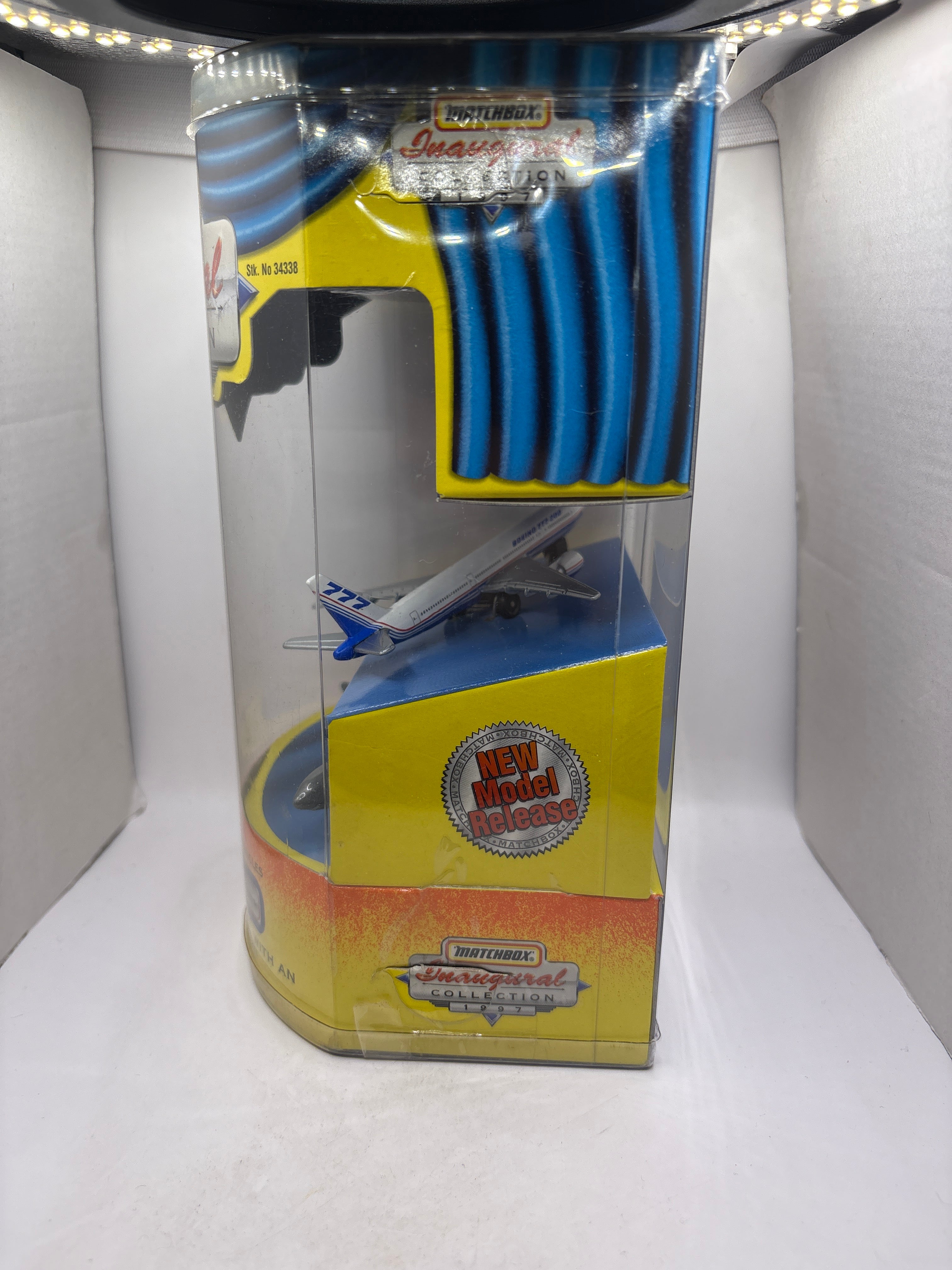 Matchbox Boeing 777 Diecast multi color