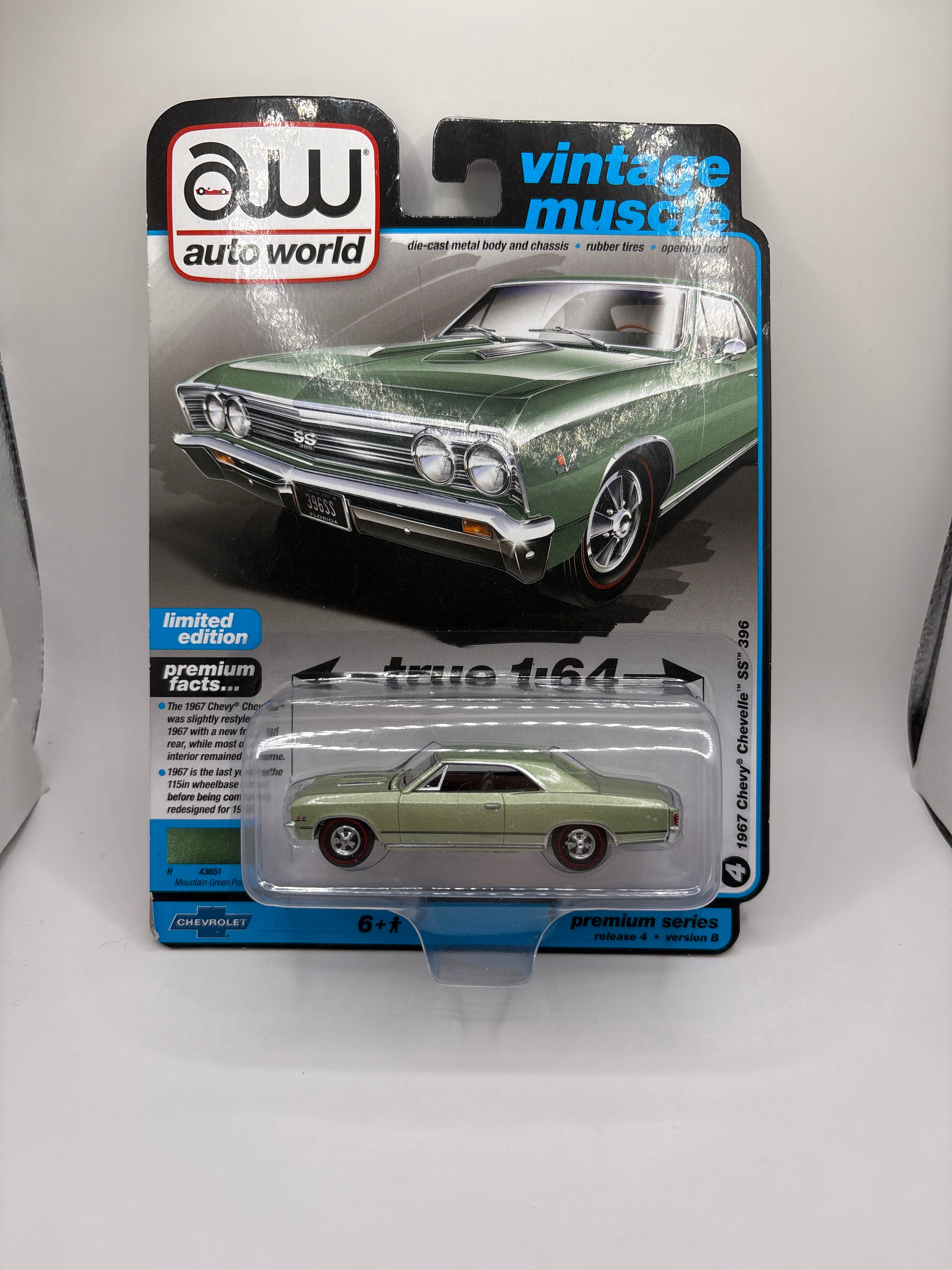 Auto World 1967 Chevy Chevelle SS 396 Diecast