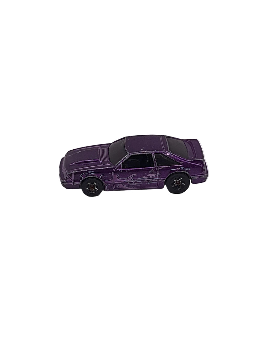Hot Wheels ‘92 Ford Mustang Diecast Purple