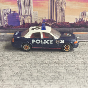 Realtoy Ford Crown Victoria Diecast