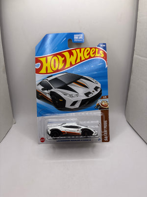 Hot Wheels Lamborghini Huracan Sterrato Diecast