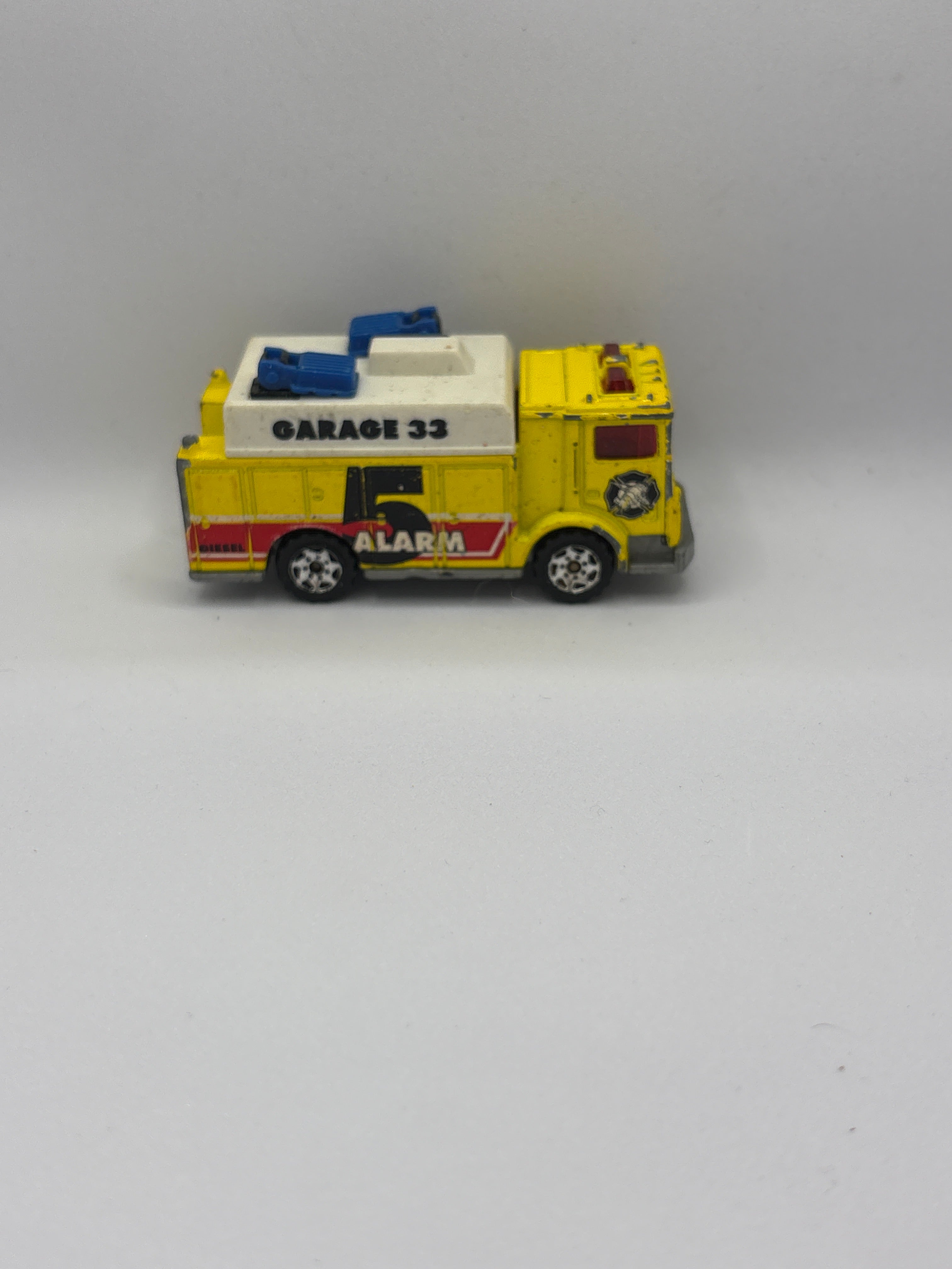 Matchbox Mack Auxiliary Power Truck Diecast