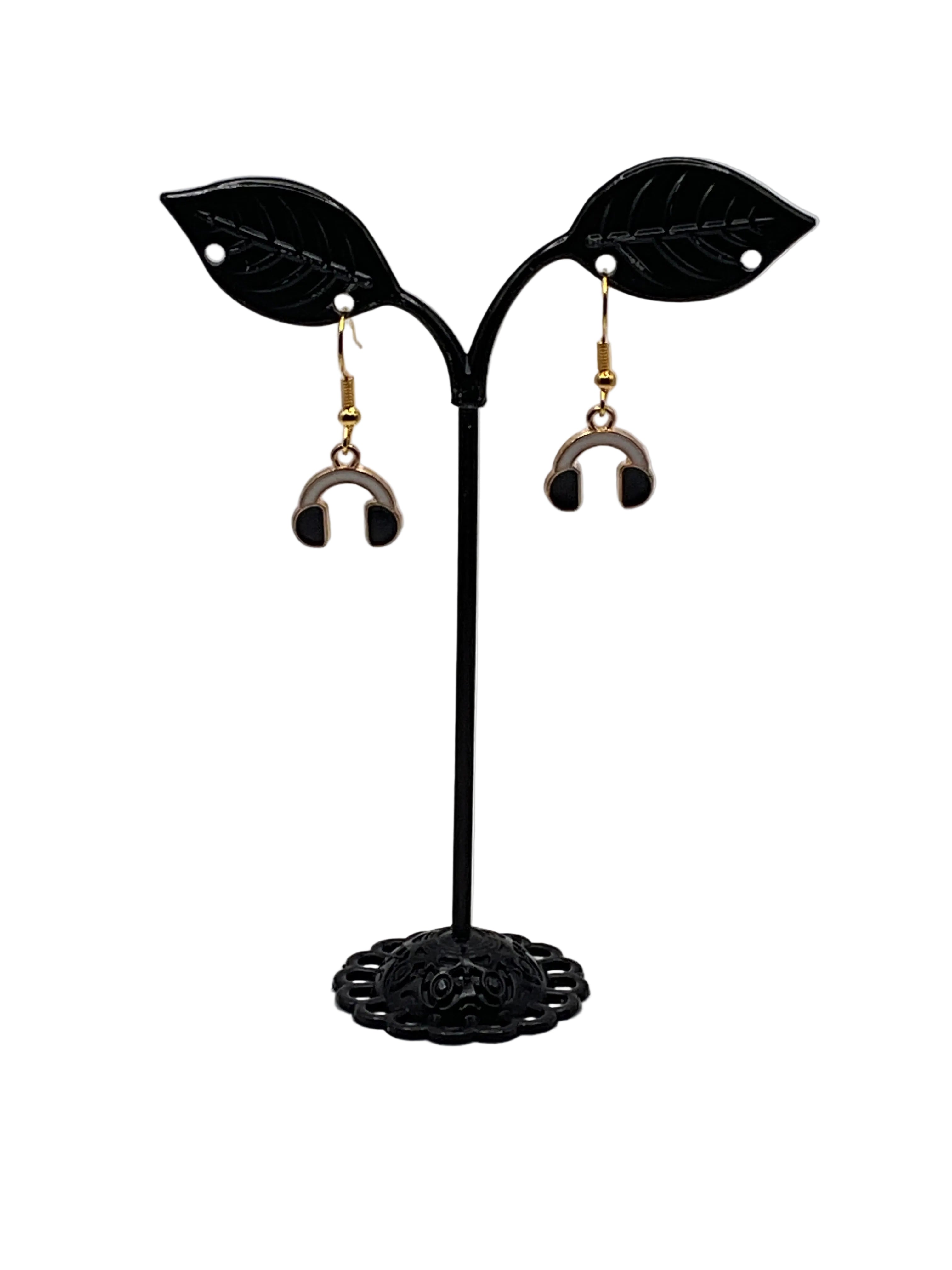 Musical instruments and note earrings