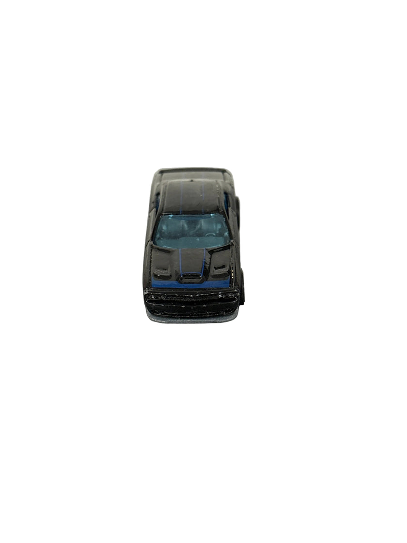 Hot Wheels 15 Dodge Challenger SRT Diecast