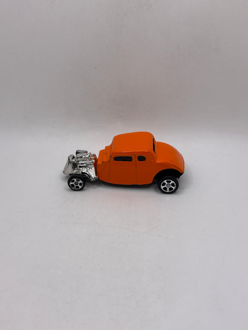 Maisto 1934 Ford Hot Rod Diecast orange