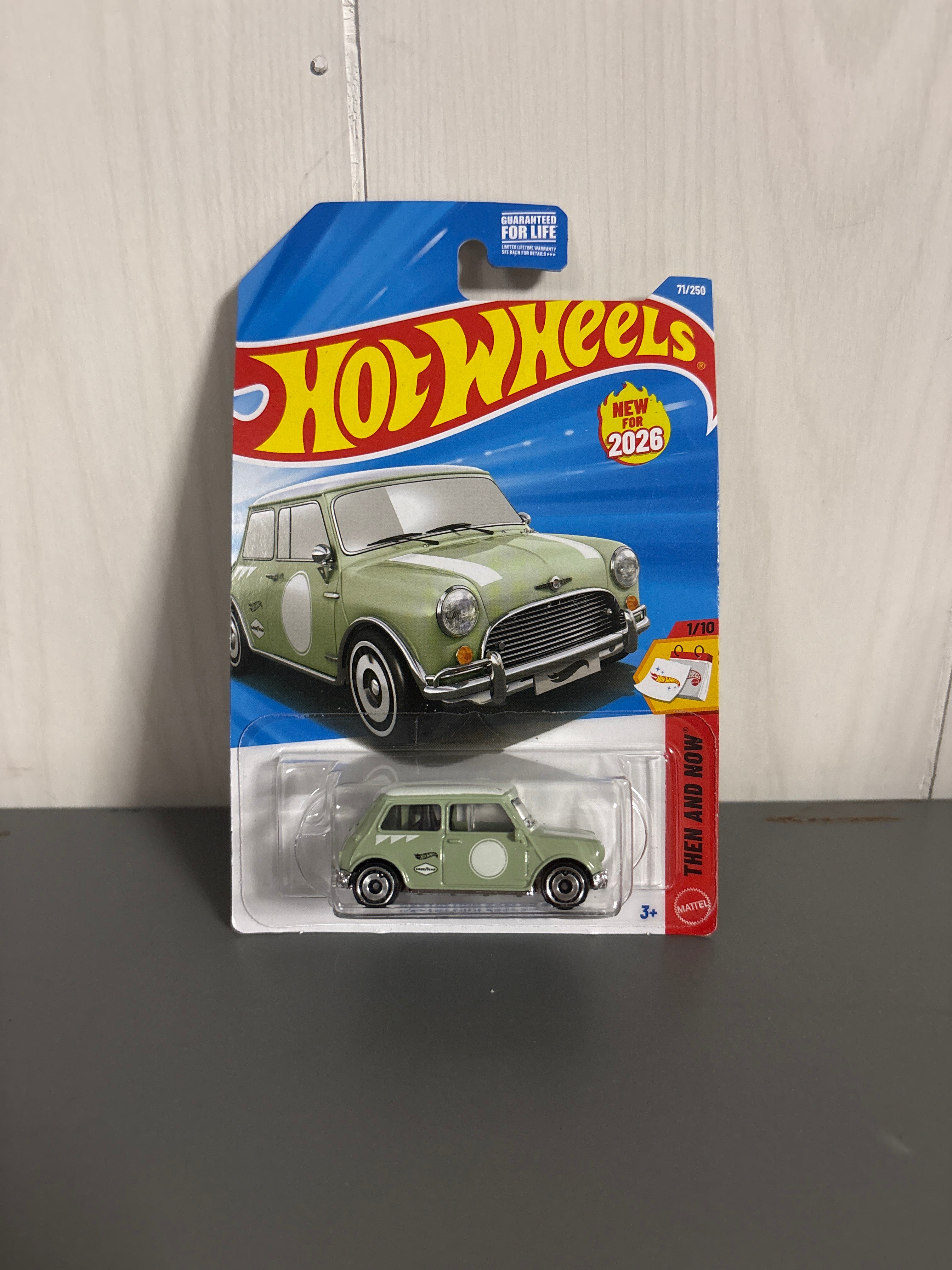 Hot Wheels Austin Mini Cooper S Diecast green