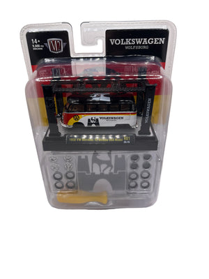 M2 1958 VW Microbus 15 Window USA Model Diecast