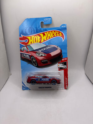 Hot Wheels Porsche Panamera Diecast red