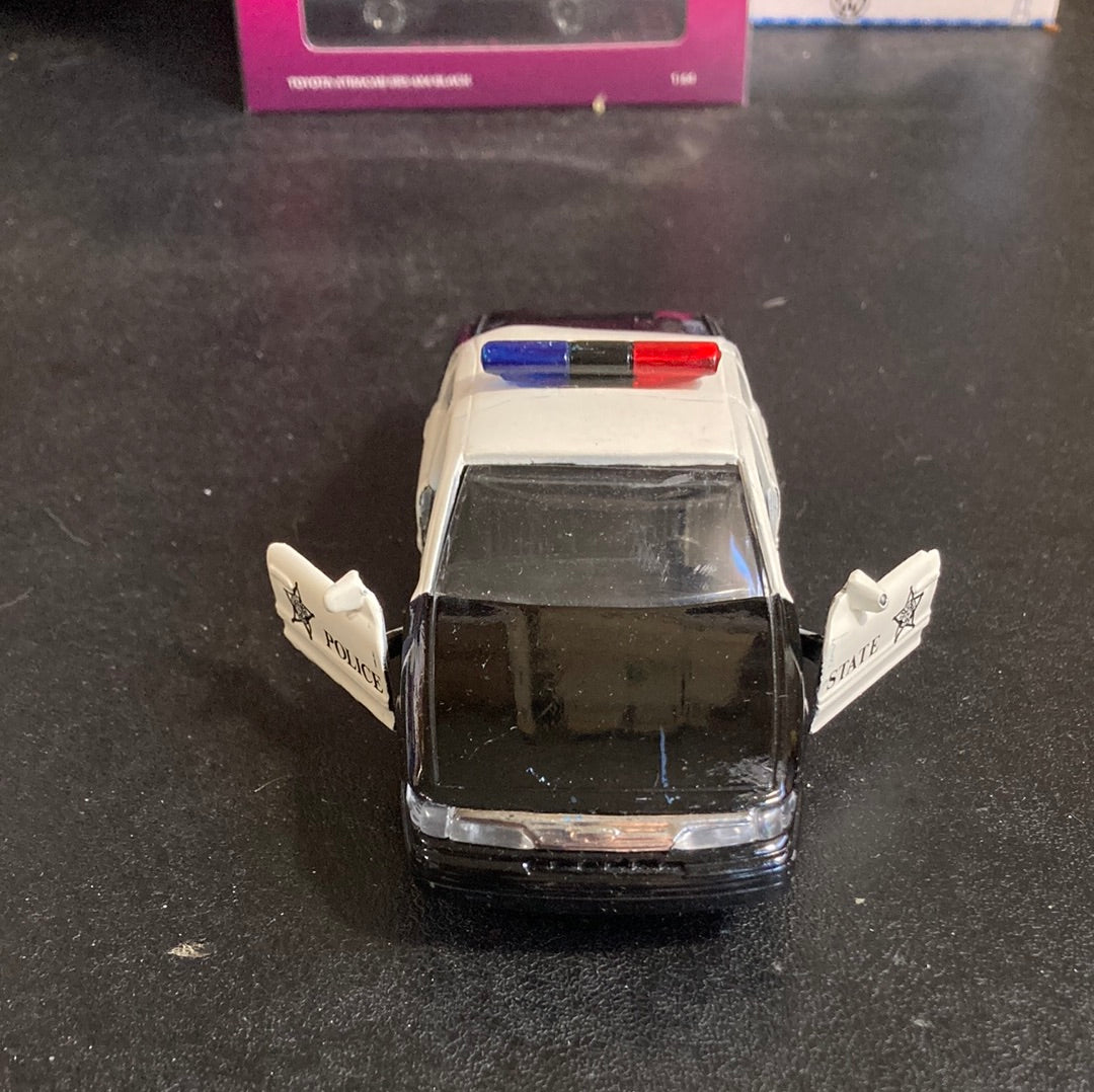 Road Champs Crown Victoria Diecast