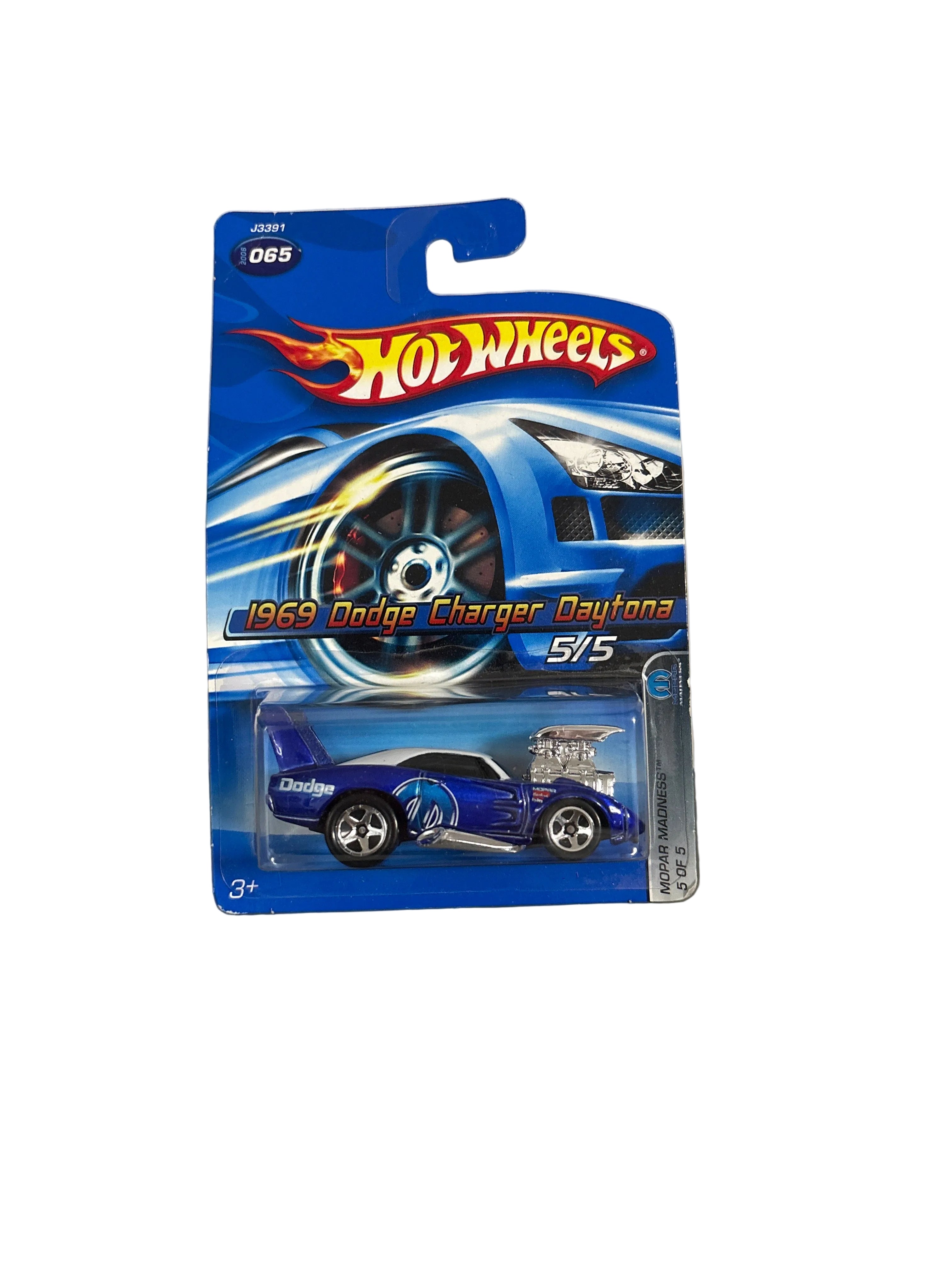 Hot Wheels 1969 Dodge Charger Daytona Diecast