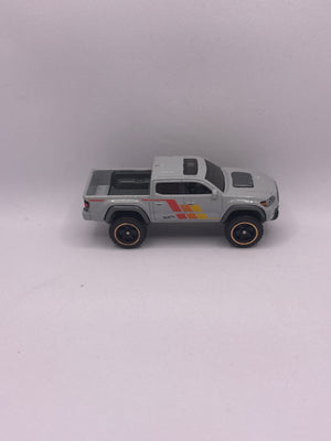 Hot Wheels 20 Toyota Tacoma Diecast