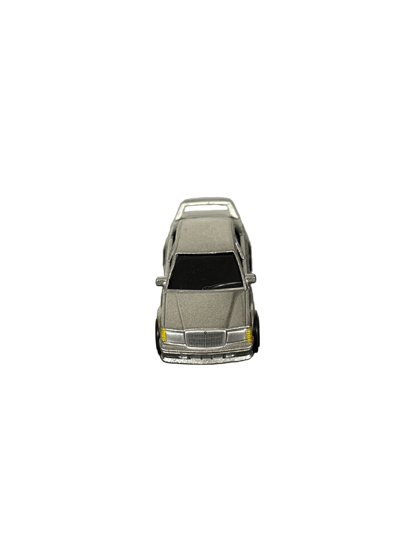 Maisto 1990 Mercedes-Benz 190 E Diecast