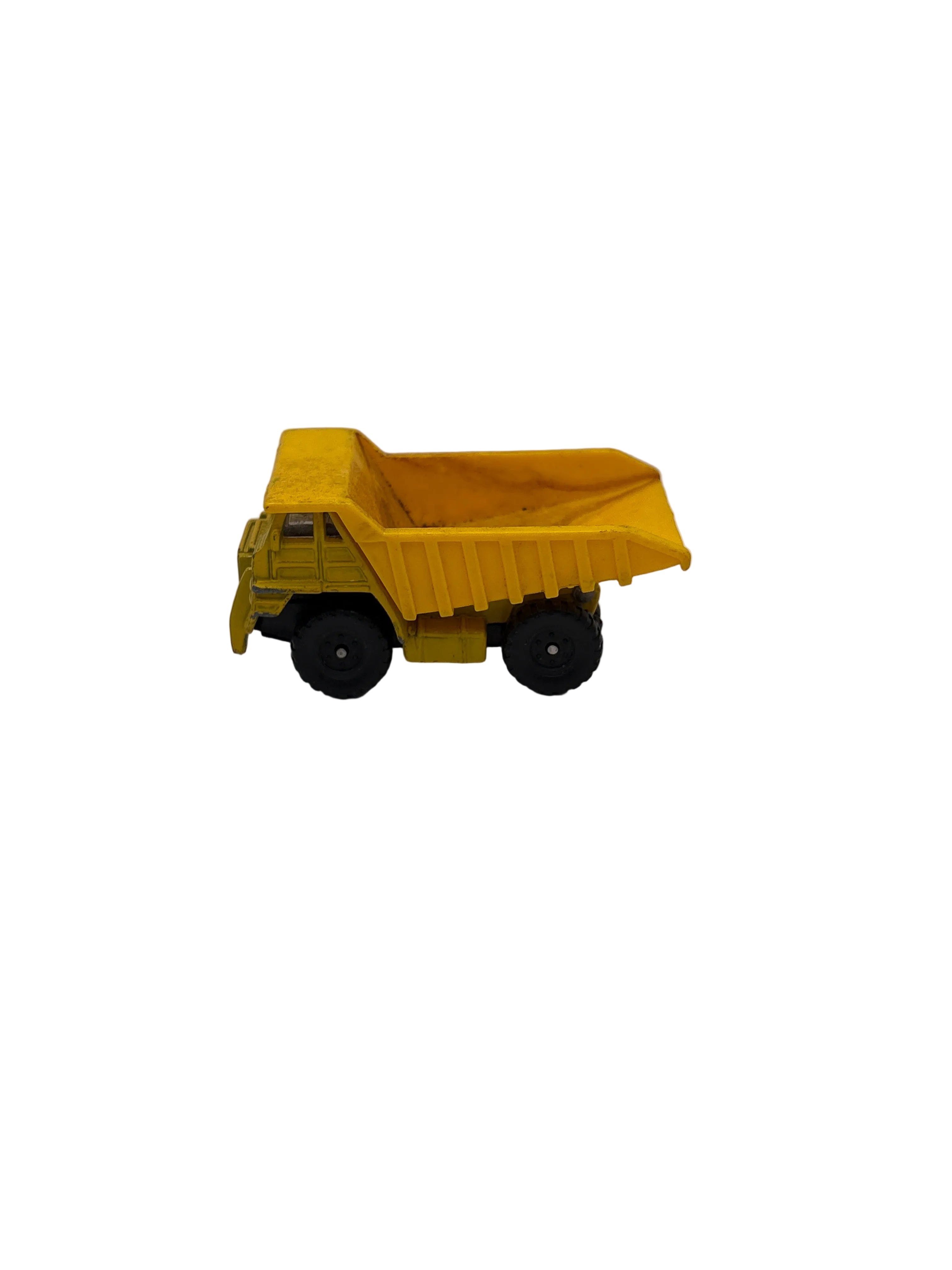Maisto Dump Truck Diecast yellow