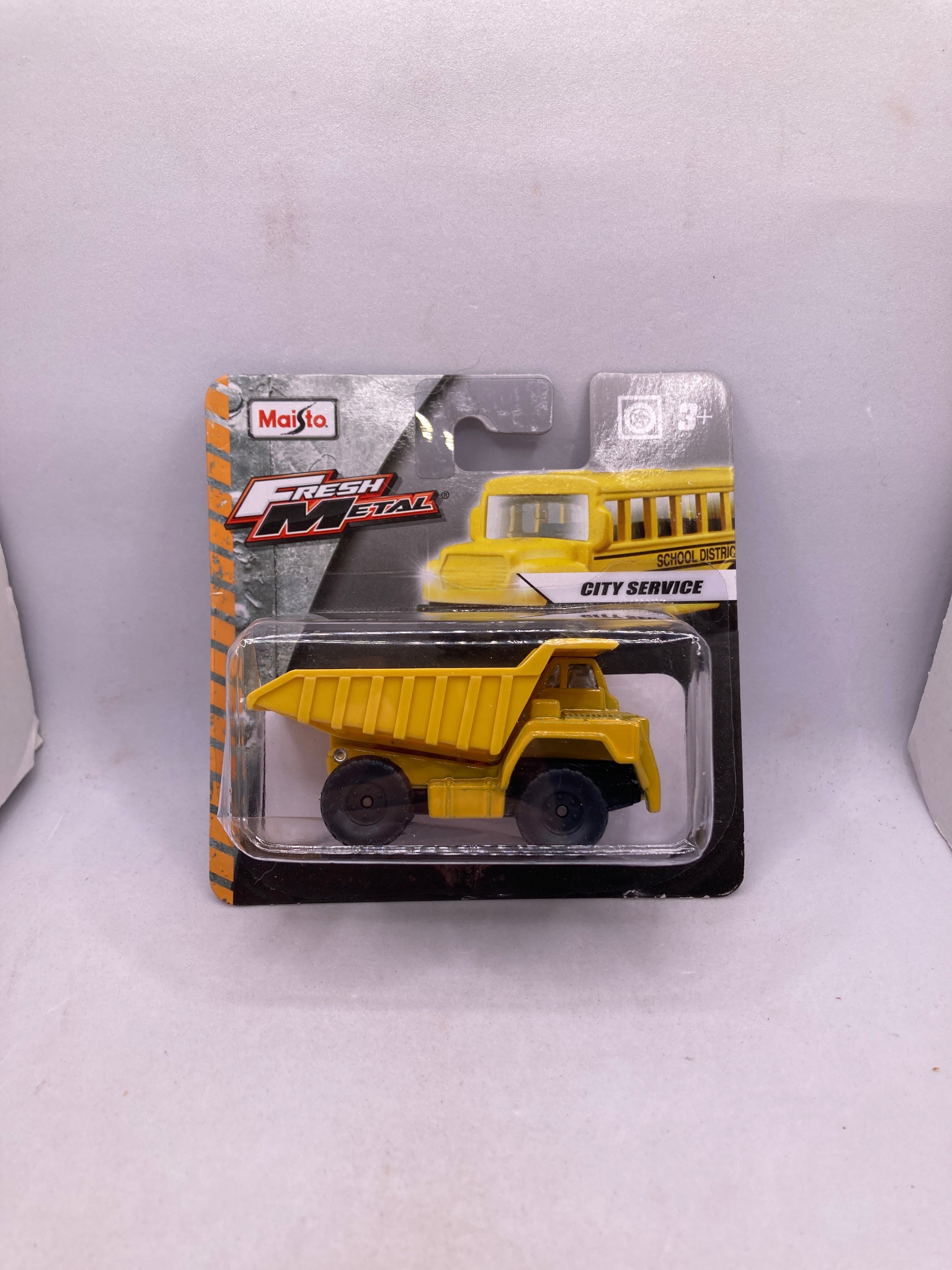 Maisto Dump Truck Diecast