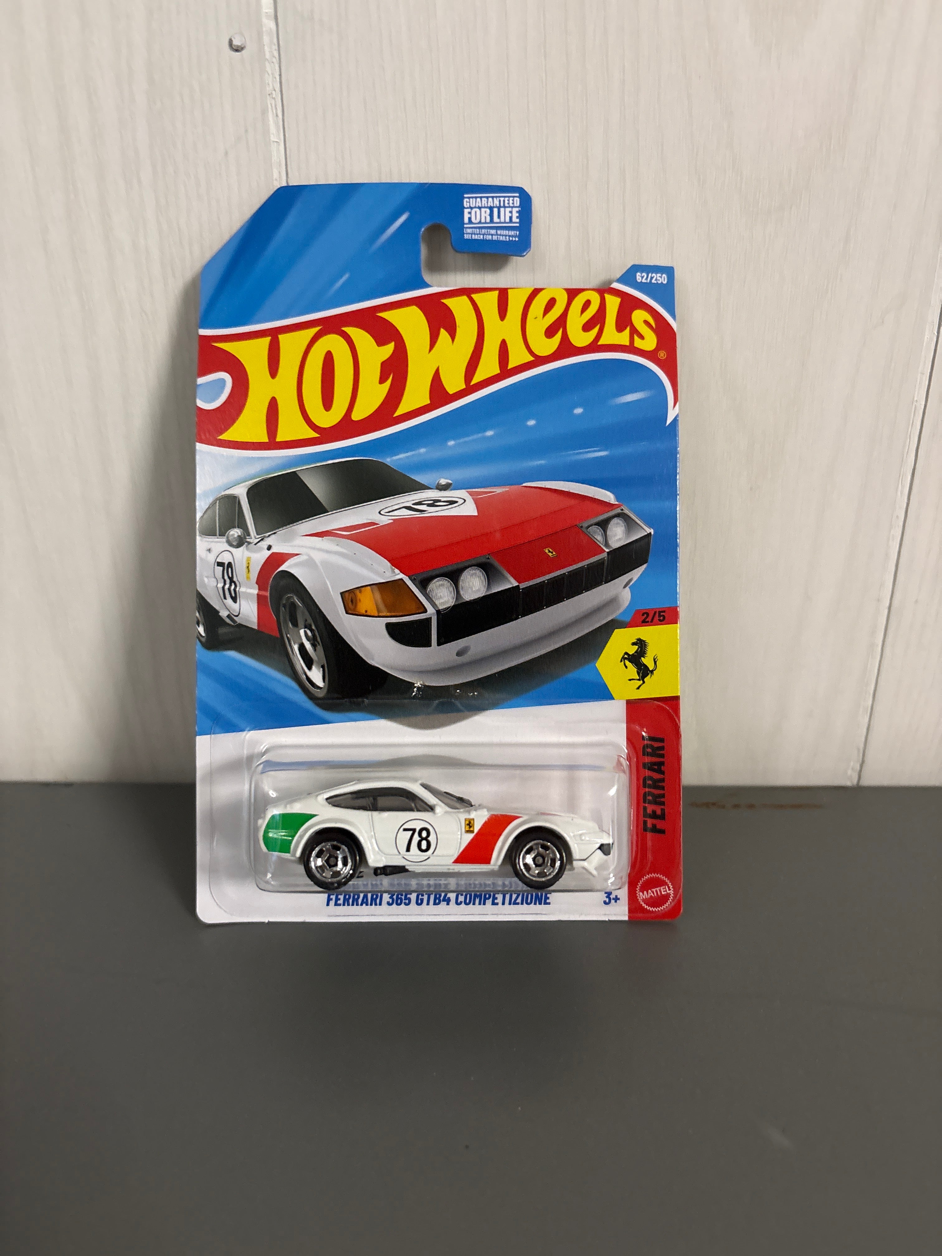 Hot Wheels Ferrari 365 GTB4 Competizione Diecast
