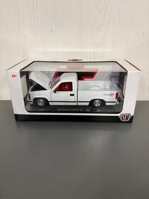 M2 1993 Chevrolet C1500 SS 454 Diecast