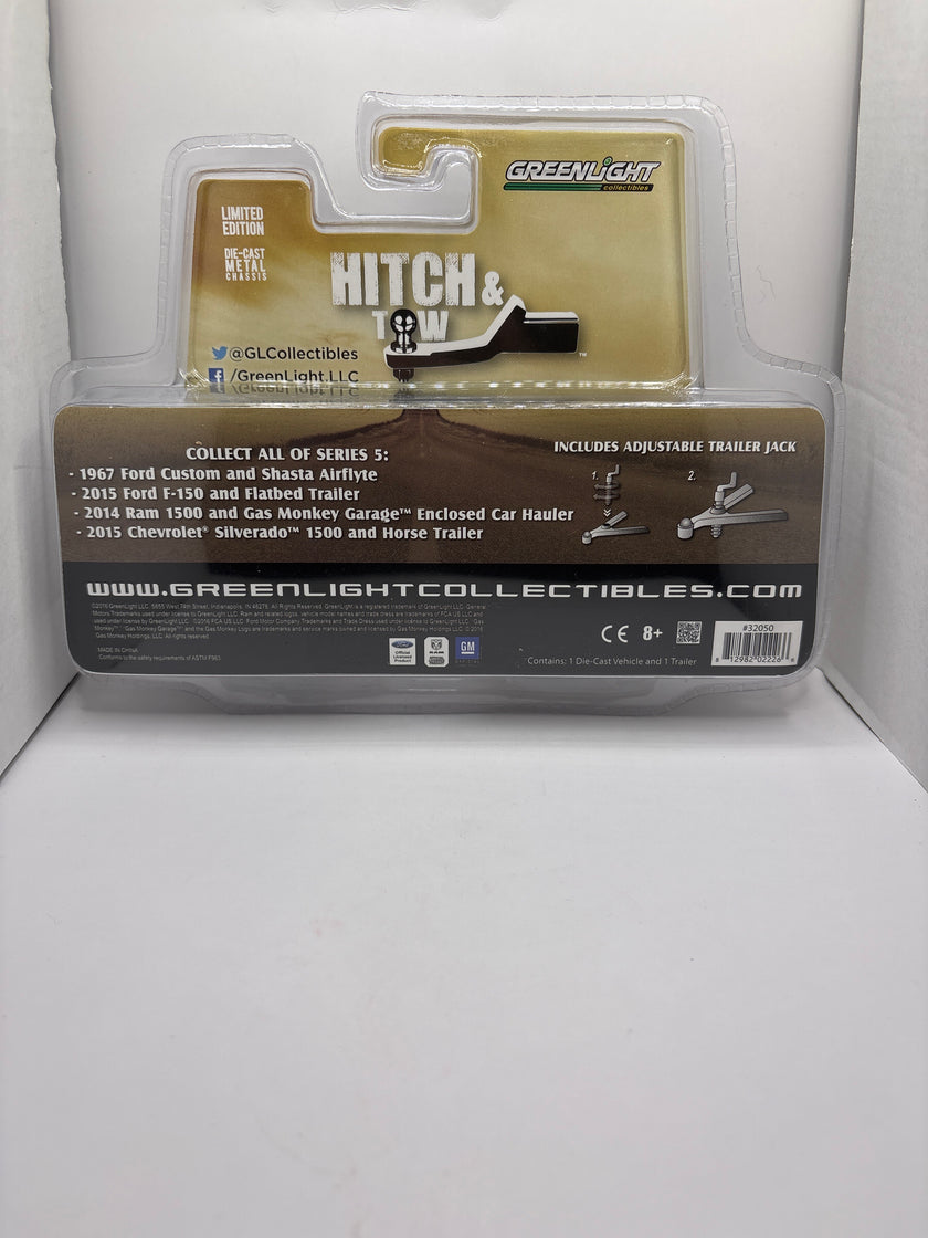 Greenlight 1967 Ford Custom And Shasta Airflyte Diecast