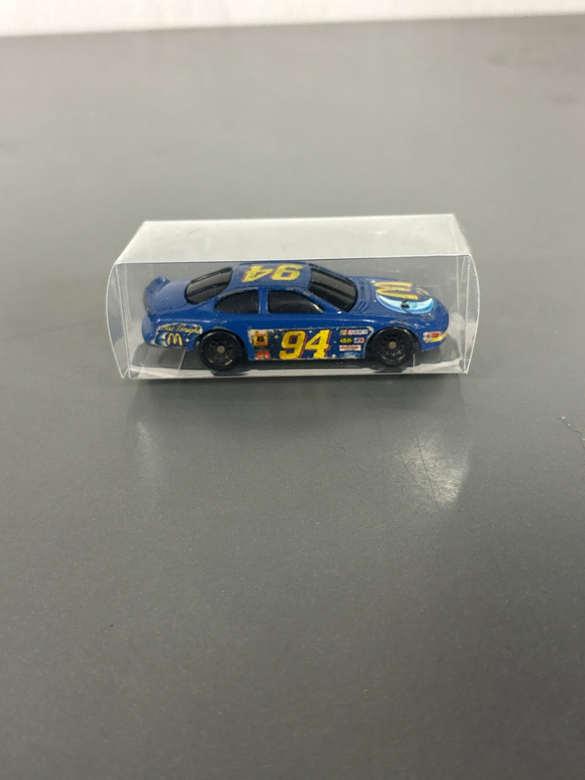 Hot Wheels Bill Elliott Diecast